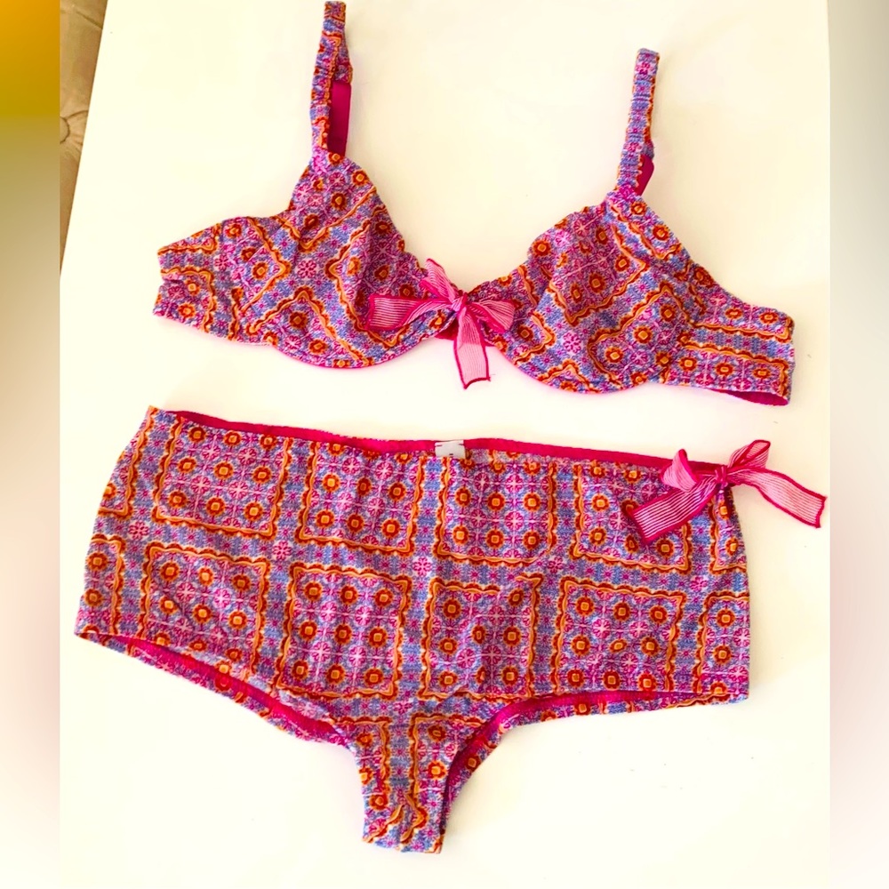 Intimissimi Lingerie Set/Bra and Knickers